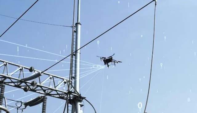 “无人机”“机器人”精准画像提升变电设备巡检精准度jpg